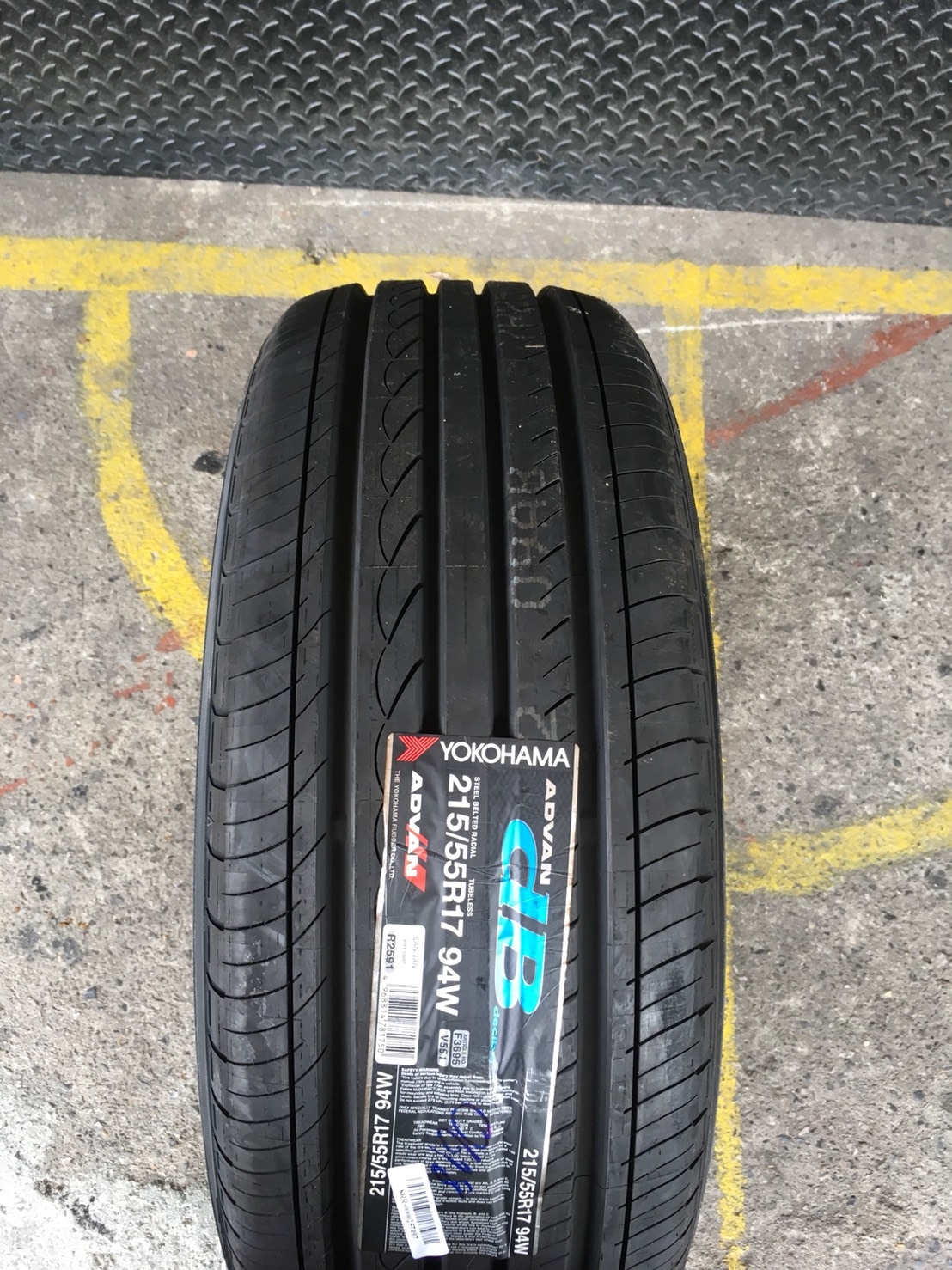 YOKOHAMA ADVAN dB decibel V551 215-55-17 เส้น 4500 ปกติ 6500 ปี18