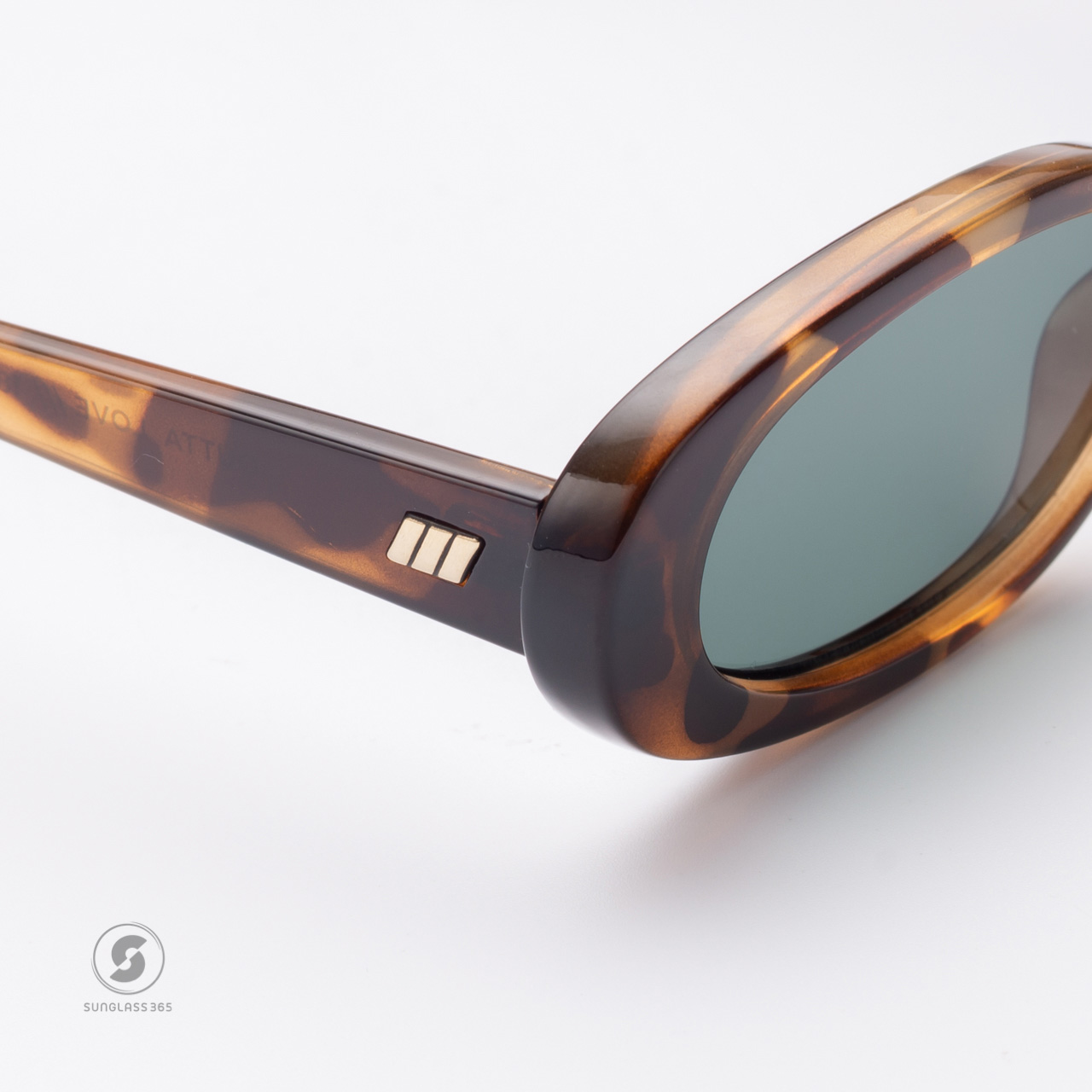 แว่นกันแดด Le Specs LSP1802498 Outta Love Tort