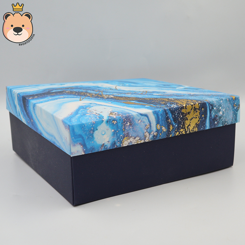 กล่องของขวัญ Gift box ประกอบให้พร้อมส่ง กล่องเปิดฝา กล่องของขวัญชำร่วย มี 4 ลายให้เลือก (แพ็คกล่องส่ง)