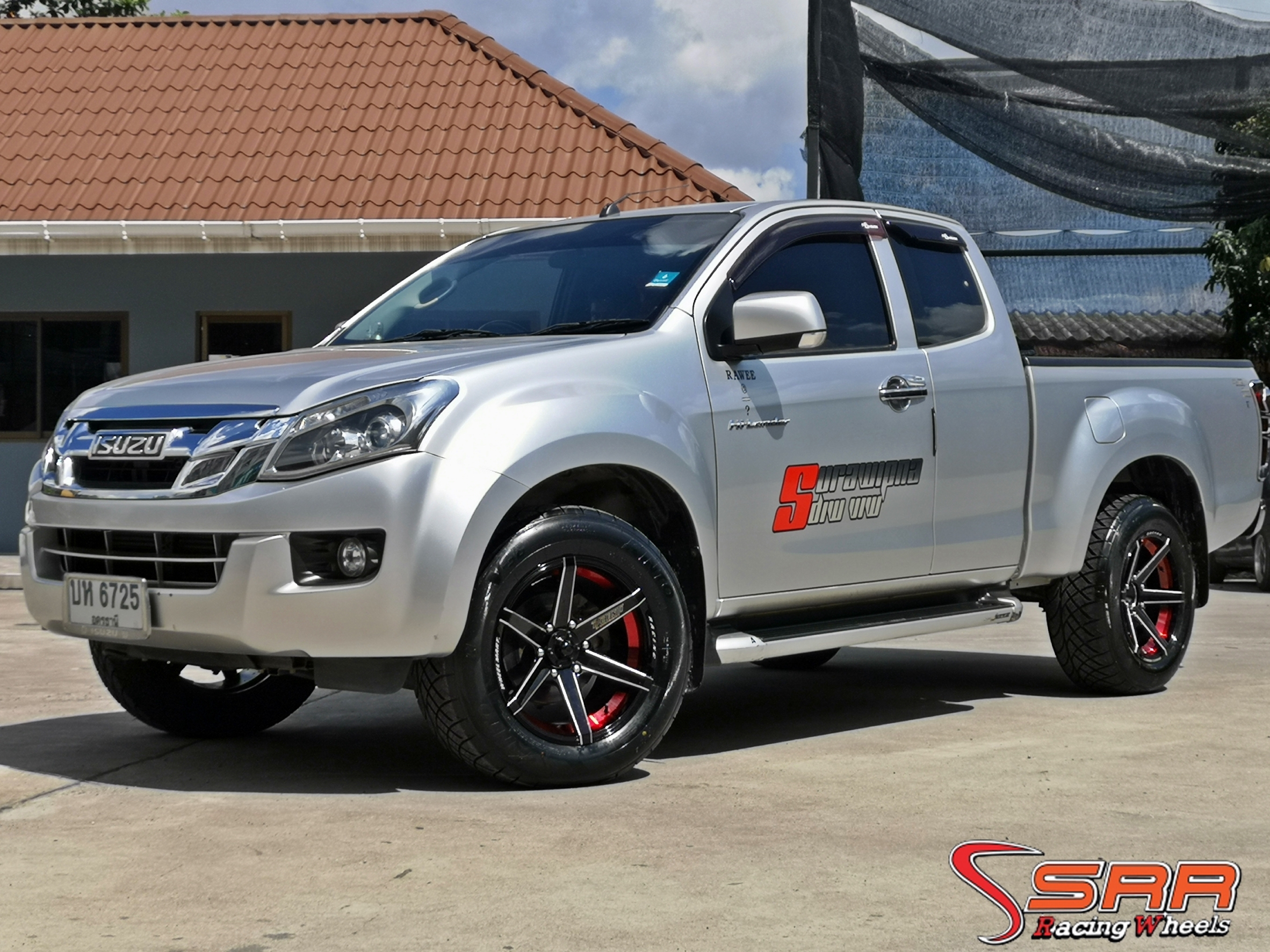 ล้อแม็กซ์ แฟชั่น ! สวยเท่ VIP STW777-II ขอบ18 กว้าง9.5 6x139.7 offset+25