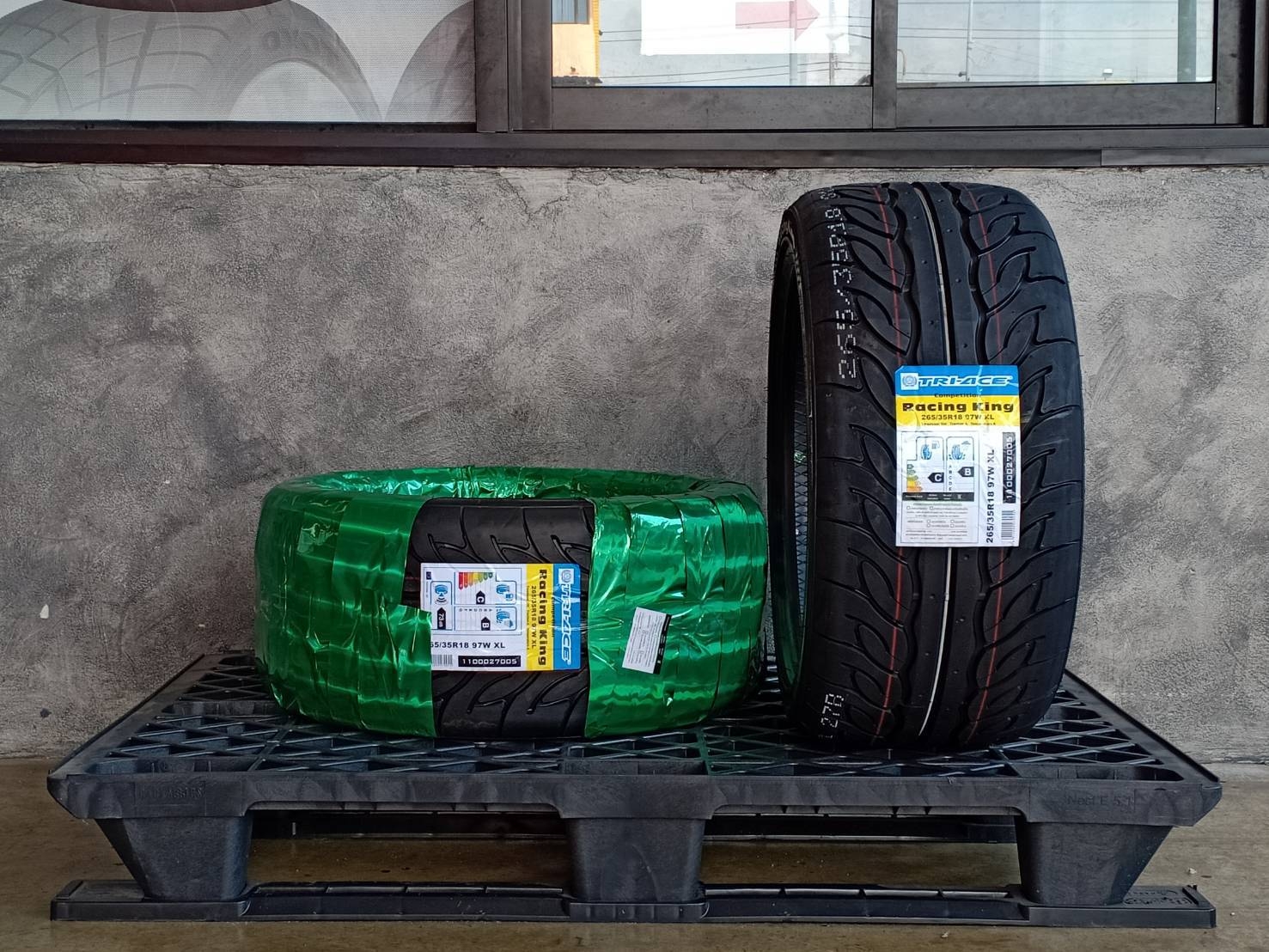 TRI-ACE RACING KING 265/35R18 ปี20