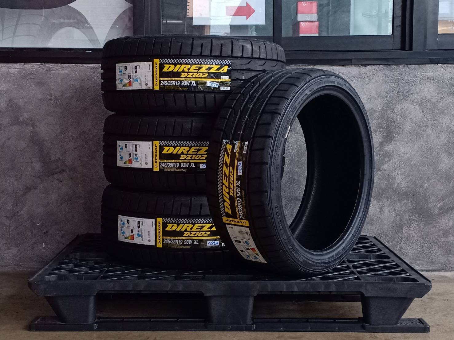DUNLOP DIREZZA DZ102 245/35R19 ปี20 275/30R19 ปี20