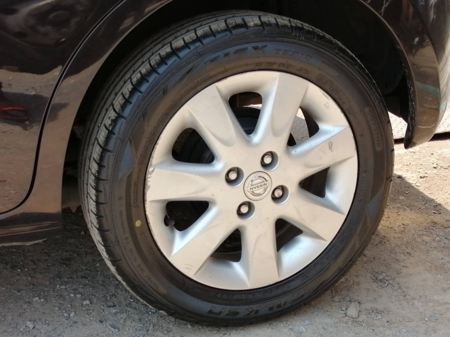 FALKEN ZE914 195/55-15 ปี19 ราคาถูก พร้อมใส่ ฟรี