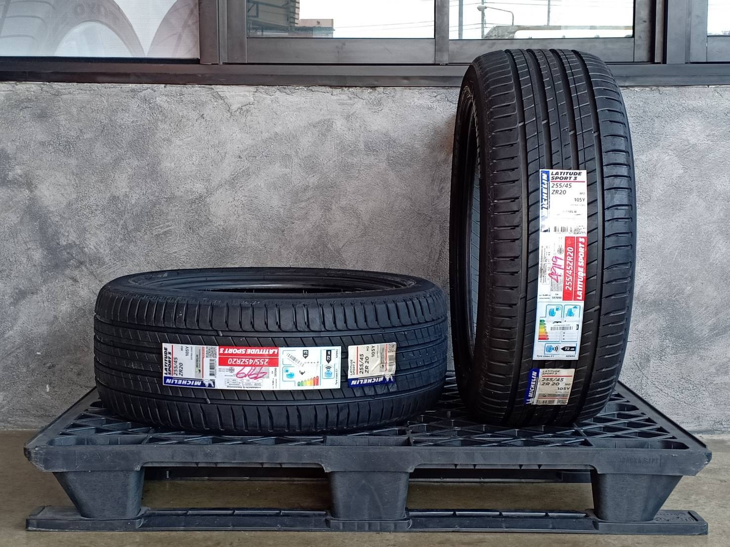 MICHELIN 255/45ZR20 LATITUDE SPORT 3 MO 105Y MADE IN FRANCE