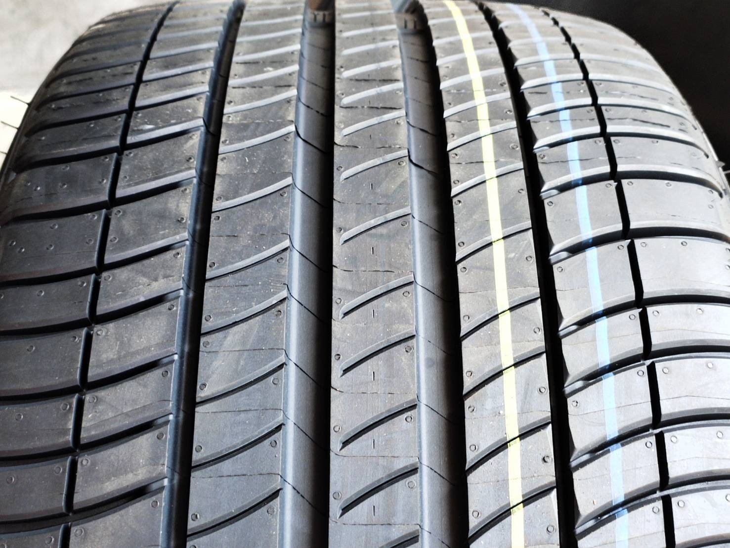 MICHELIN 275/40R18 PRIMACY 3ZP *MOE 99Y MADE IN ITALY