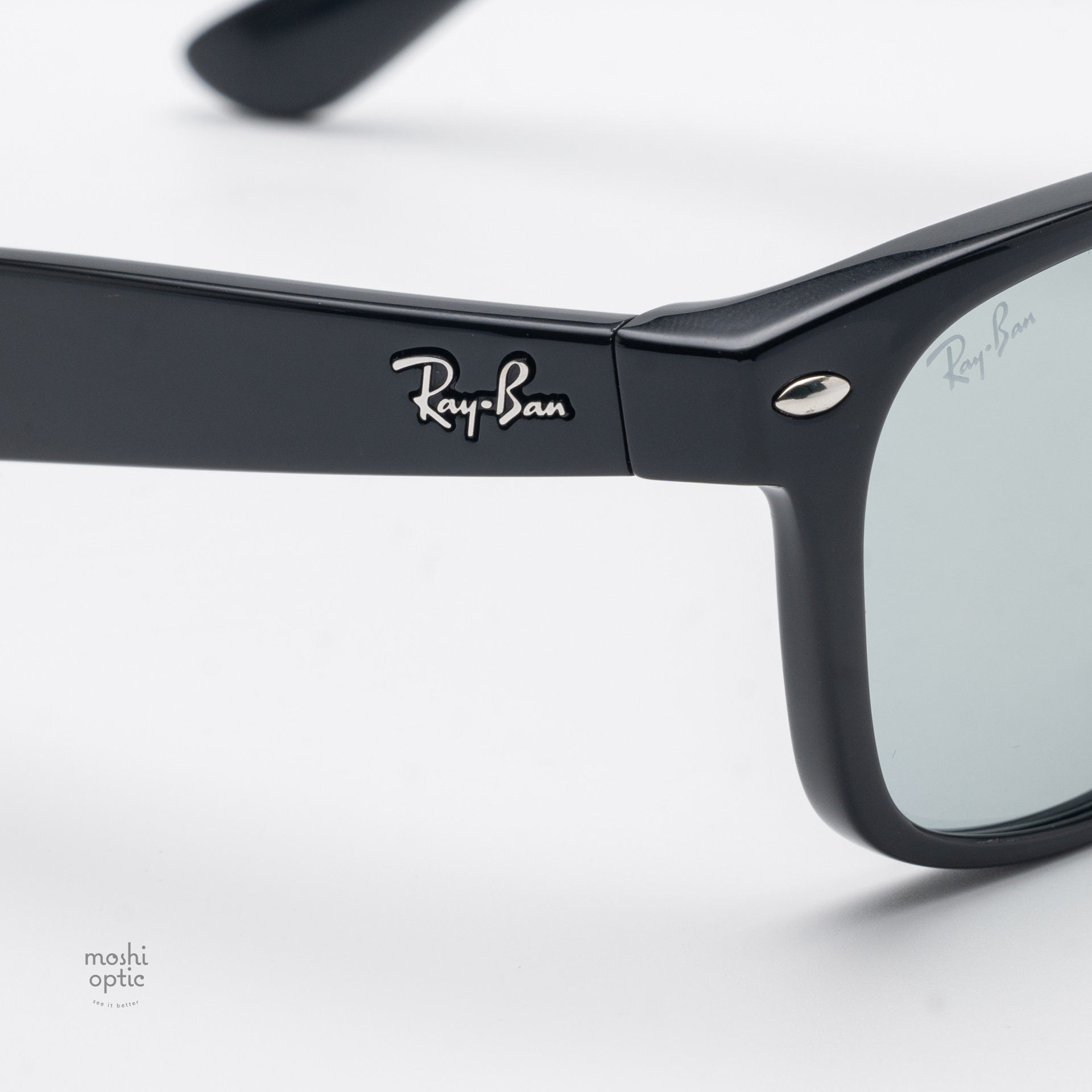 Ray Ban New Wayfarer RB2132F 601/52 Black Green