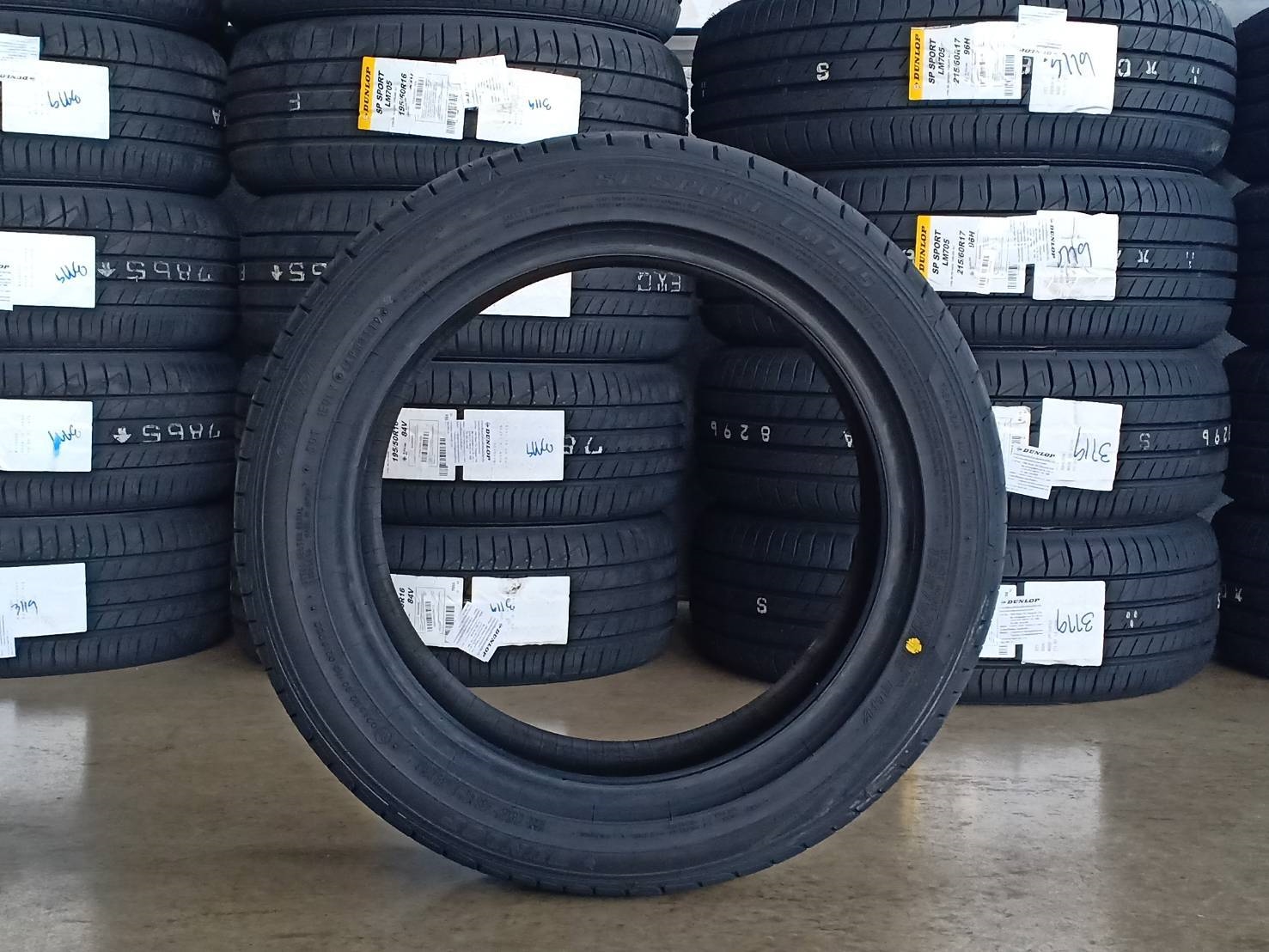 DUNLOP LM705 195/50-16 ปี19 ราคาพิเศษ