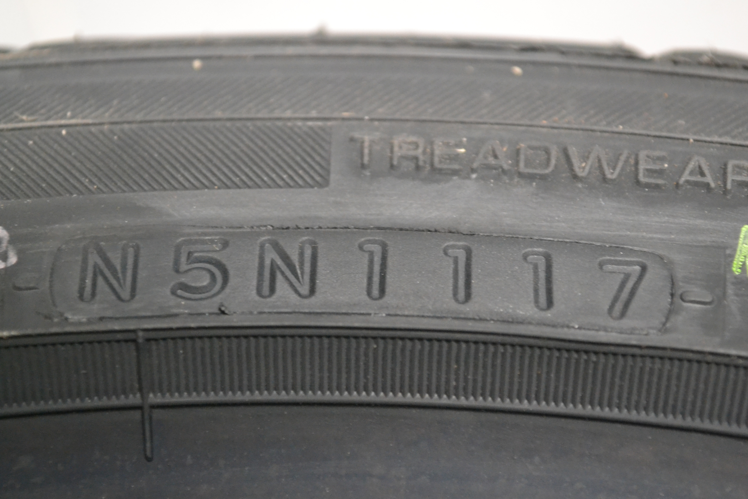 ยางใหม่ YOKOHAMA AD08R 205/45-17 เส้น 4900 บาท ปกติ 6800 บาท