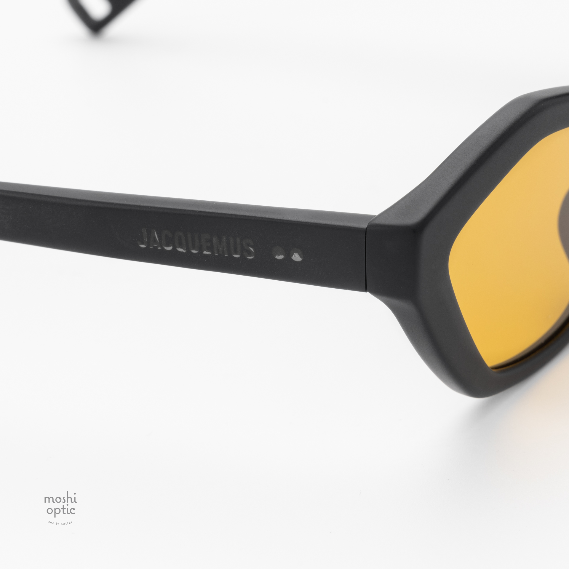 แว่นกันแดด JACQUEMUS BAMBINO JAC42 C6