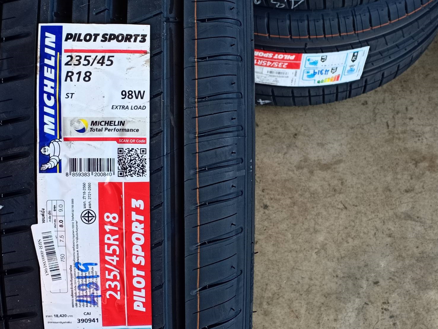 ยาง MICHELIN PILOT SPORT 3ST 235/45R18 ปี19