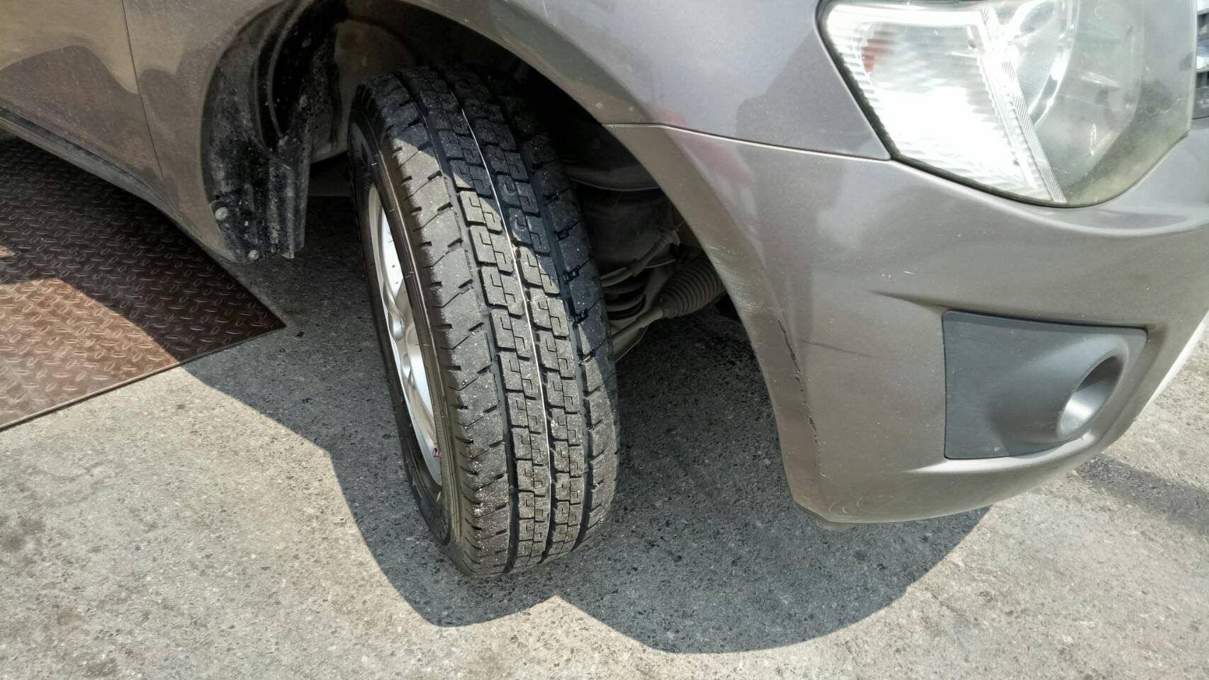 DUNLOP V1 215-70-15 ซื้อ2แถม2 ใส่ TRITON ราคาถูก