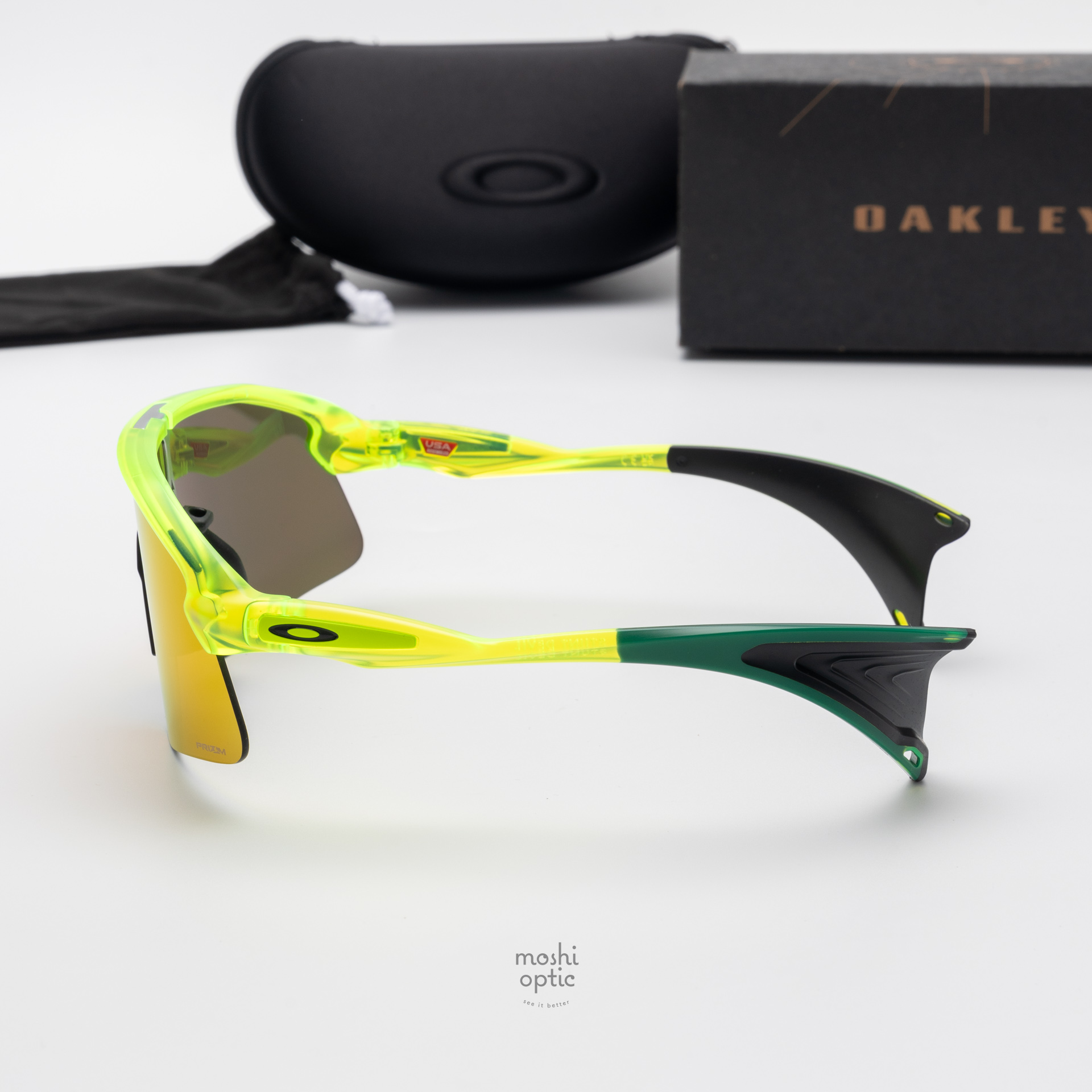OAKLEY STUNT DEVIL OO9517-03 Matte Uranium Prizm Ruby