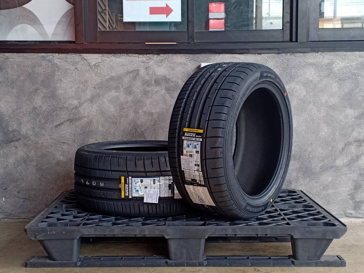 DUNLOP 255/40ZR17 SP SPORT MAXX 050+ 98Y XL MADE IN JAPAN