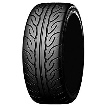 ยางใหม่ค้างปี YOKOHAMA AD08R 235w45s17 เส้น 6000 ปกติ 7500 บาท ปี 17 มี2เส้น