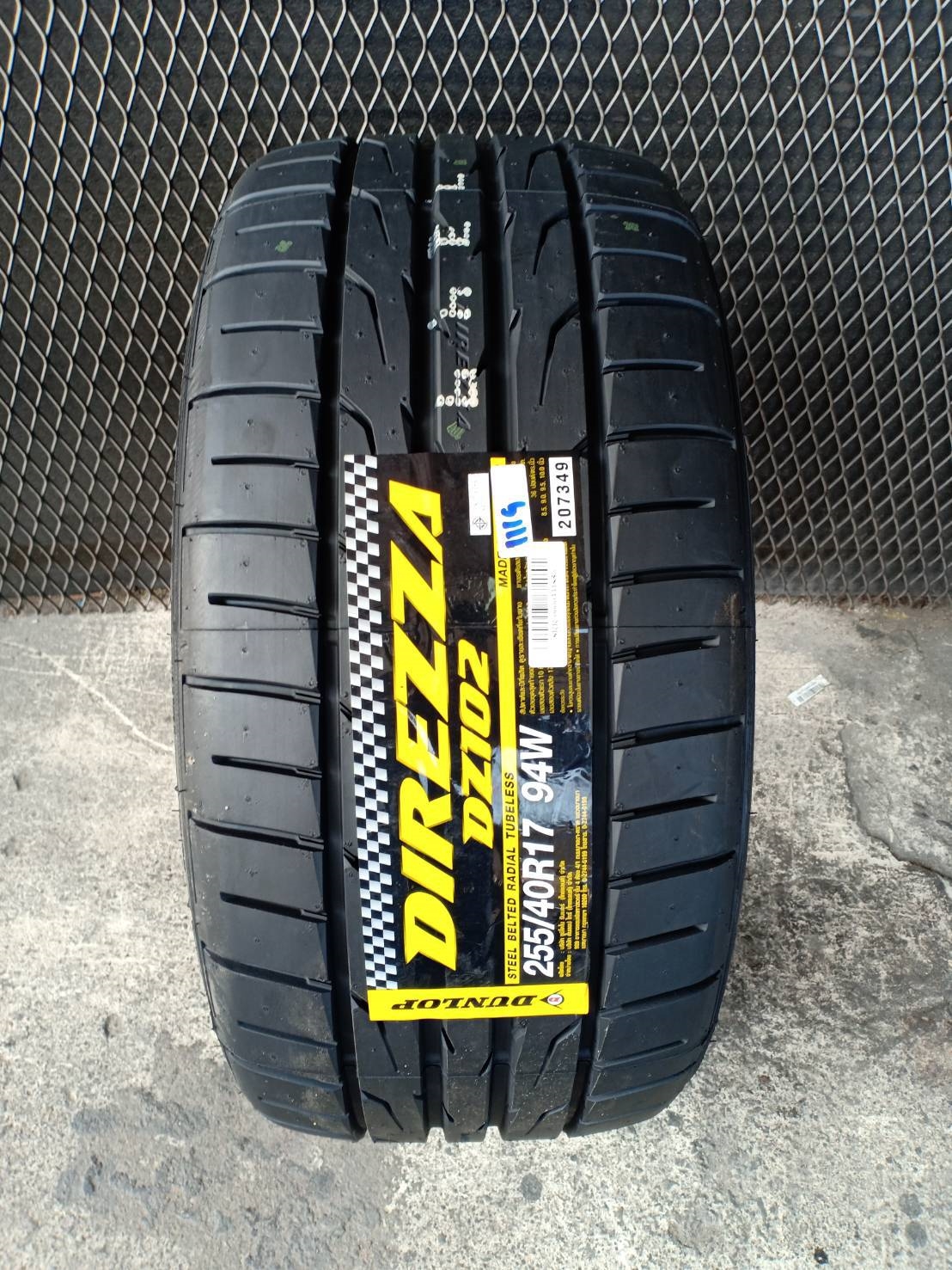 DUNLOP DZ102 255/40-17 ยางใหม่ ราคาถูก