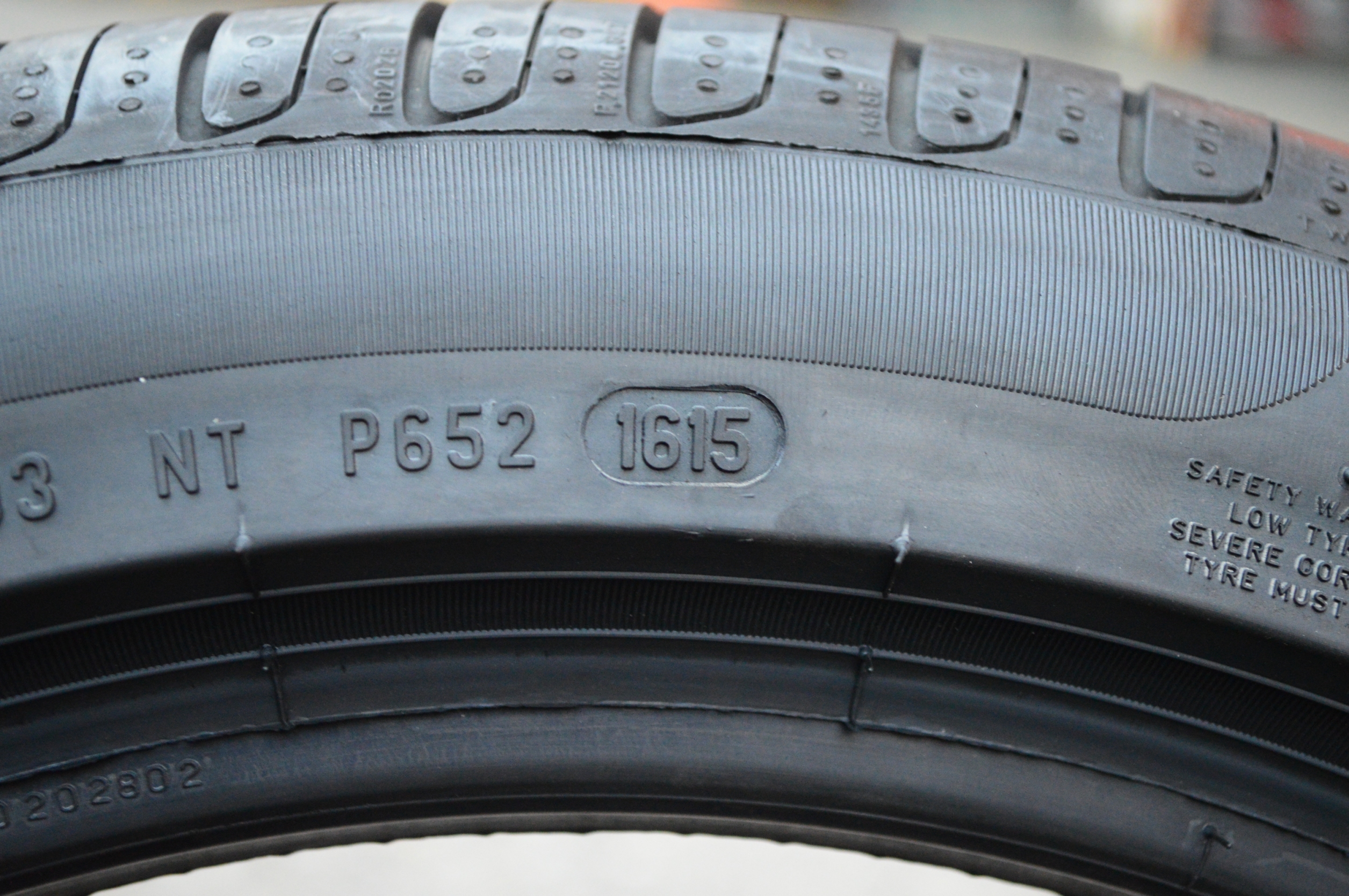 PIRELLI P7 205-50-17 เส้น 4500 บาท ( runflat) ปกติ 8700