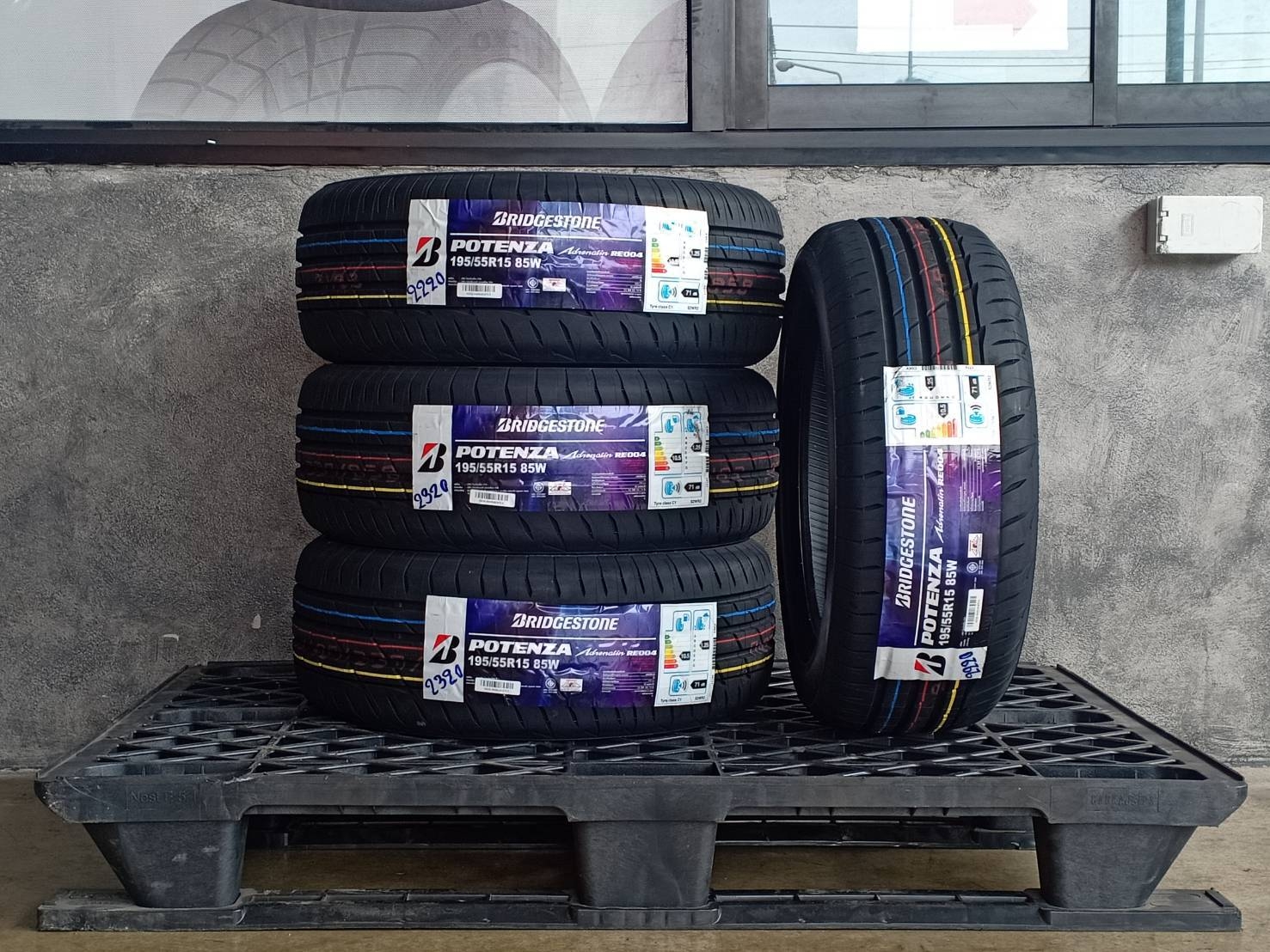 BRIDGESTONE 195/55R15 POTENZA RE004 85W MADE IN THAILAND