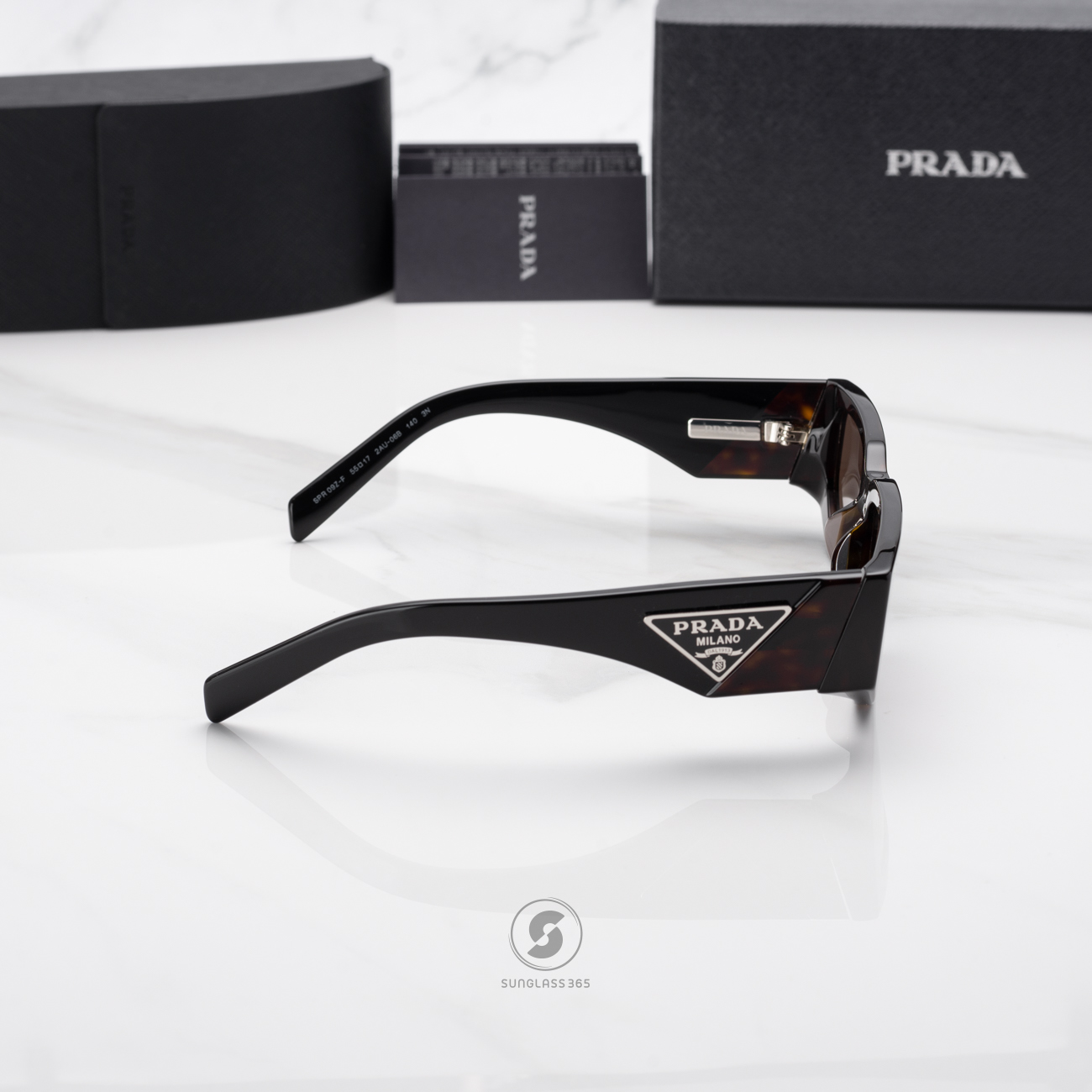 แว่นกันแดด PRADA PR09ZSF 2AU06B