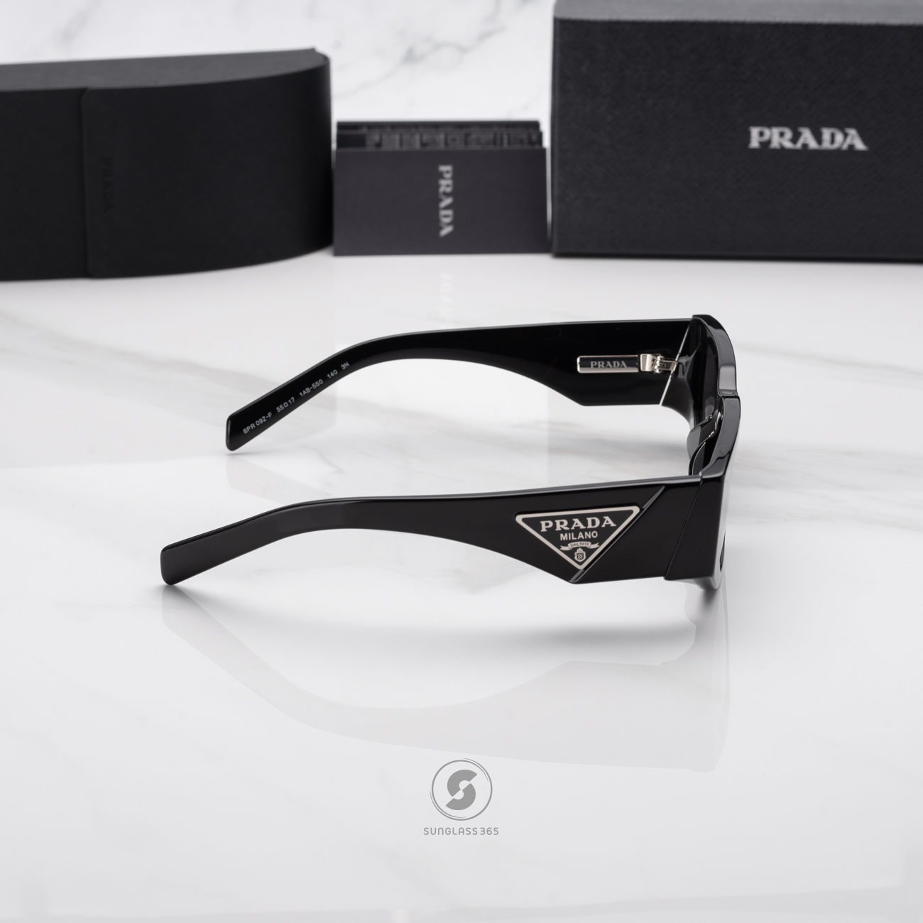 แว่นกันแดด PRADA PR09ZSF 1AB5S0