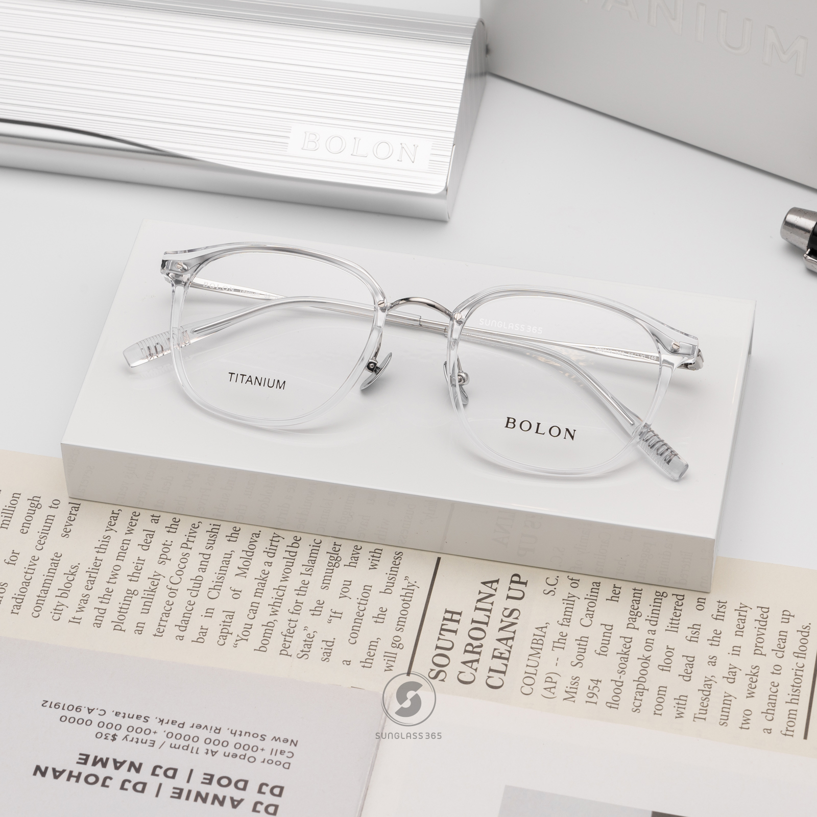 แว่นสายตา BOLON รุ่น BT6018 B90 Transparent / Silver