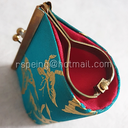 กระเป๋าผ้าไหมจีน ใส่เหรียญ สีเทอร์ควอยซ์ ลายผีเสื้อ