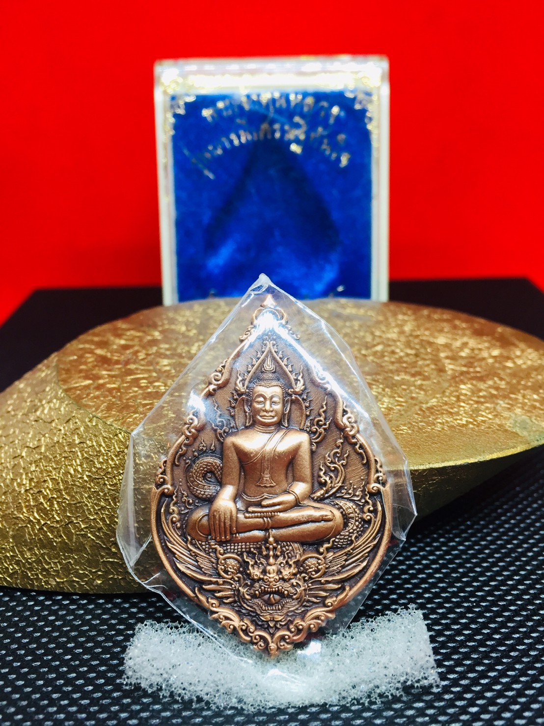 รุ่น บารมีเศรษฐีทันใจ เนื้อทองแดง ซาติน เลข190