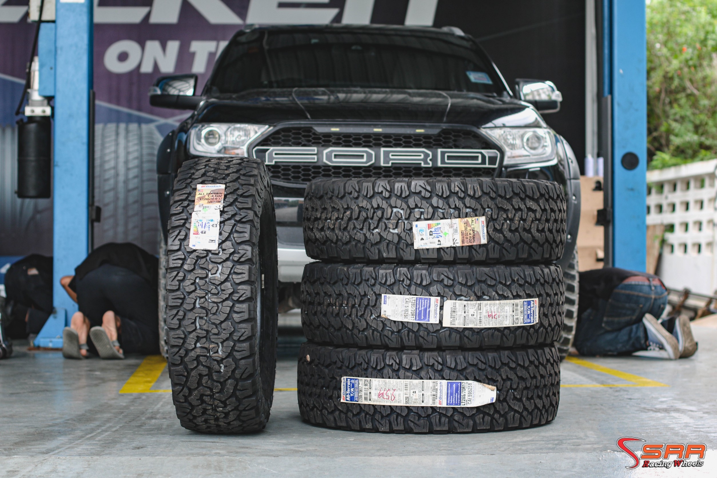 BFGOODRICH AT-KO2 285/70R17