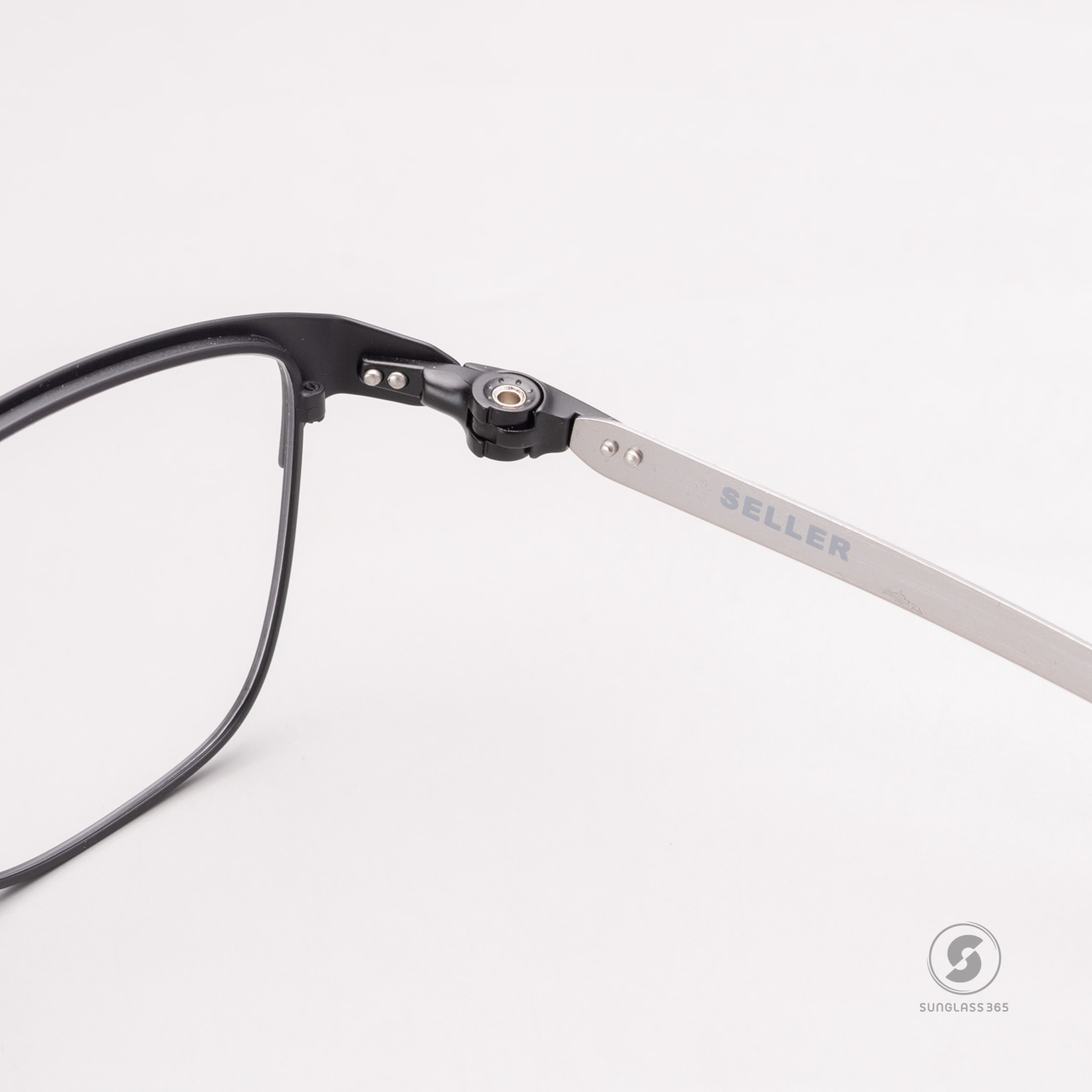 Oakley Seller OX3248-01 Powder Coal