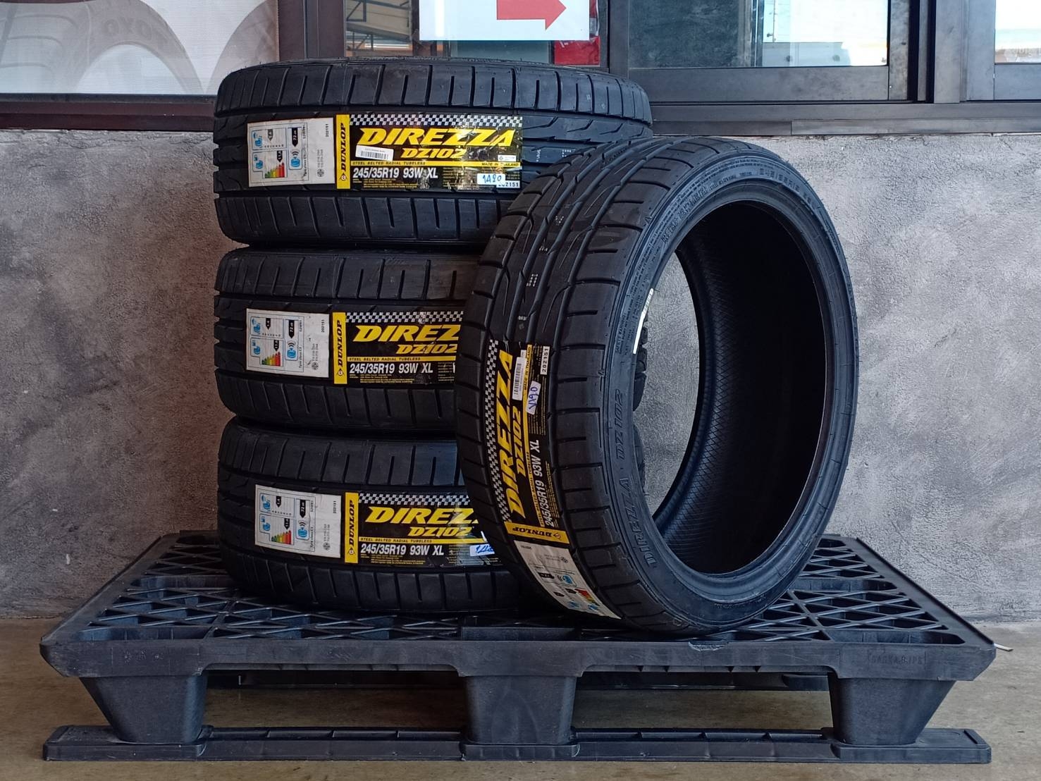 DUNLOP DZ102 245/35-19 ราคาพิเศษ