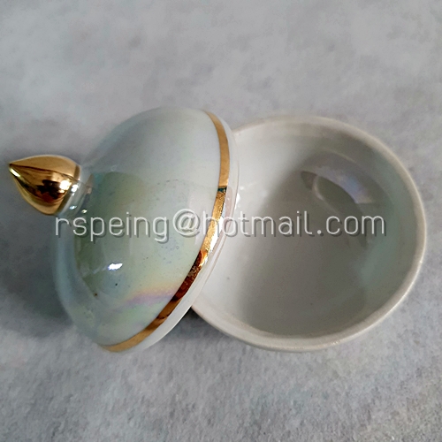 ตลับ (โถ) ใส่แป้งเจิมสีขาวมุก