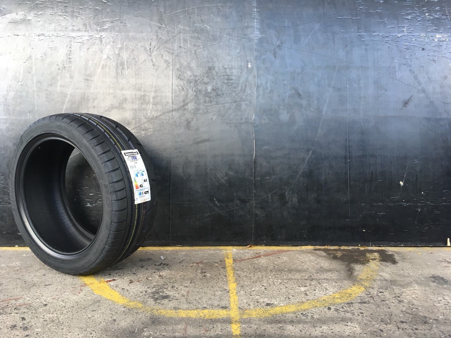 ยางญี่ปุ่น BRIDGESTONE RE070 225/45-17 ราคาพิเศษ
