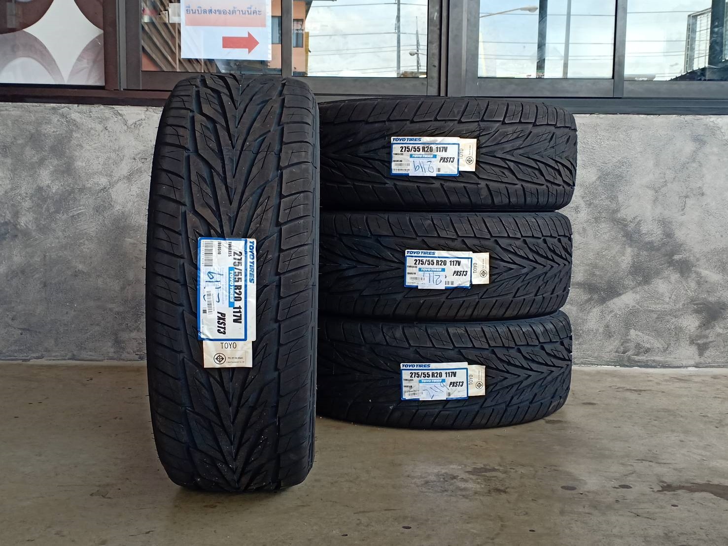 ยางเข้าใหม่ ลดราคา TOYO ST3 275/55R20 117V Y19