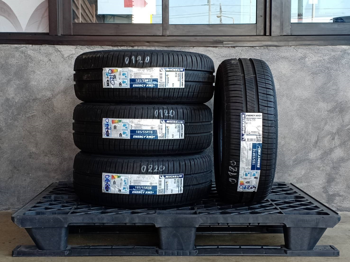 MICHELIN 185/55R16 ENERGY XM2+ 83V MADE IN THAILAND