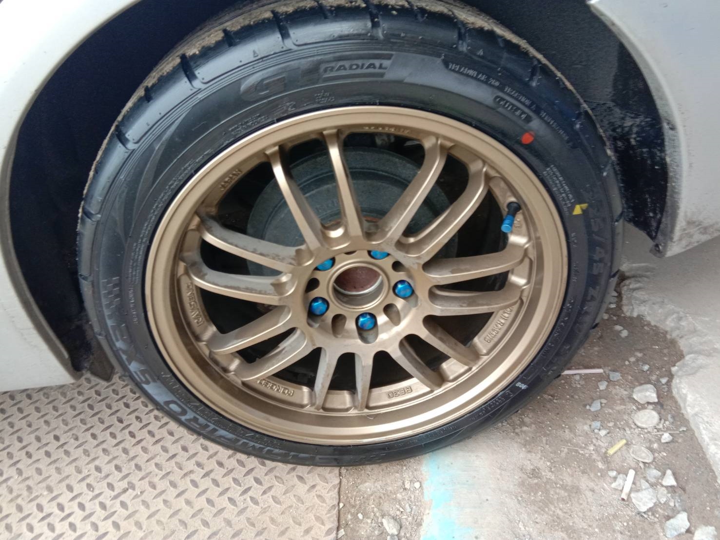 GT RADAIL SX2 225/45-17 ปี18 เส้น 3750 ปกติ 3500 บาท