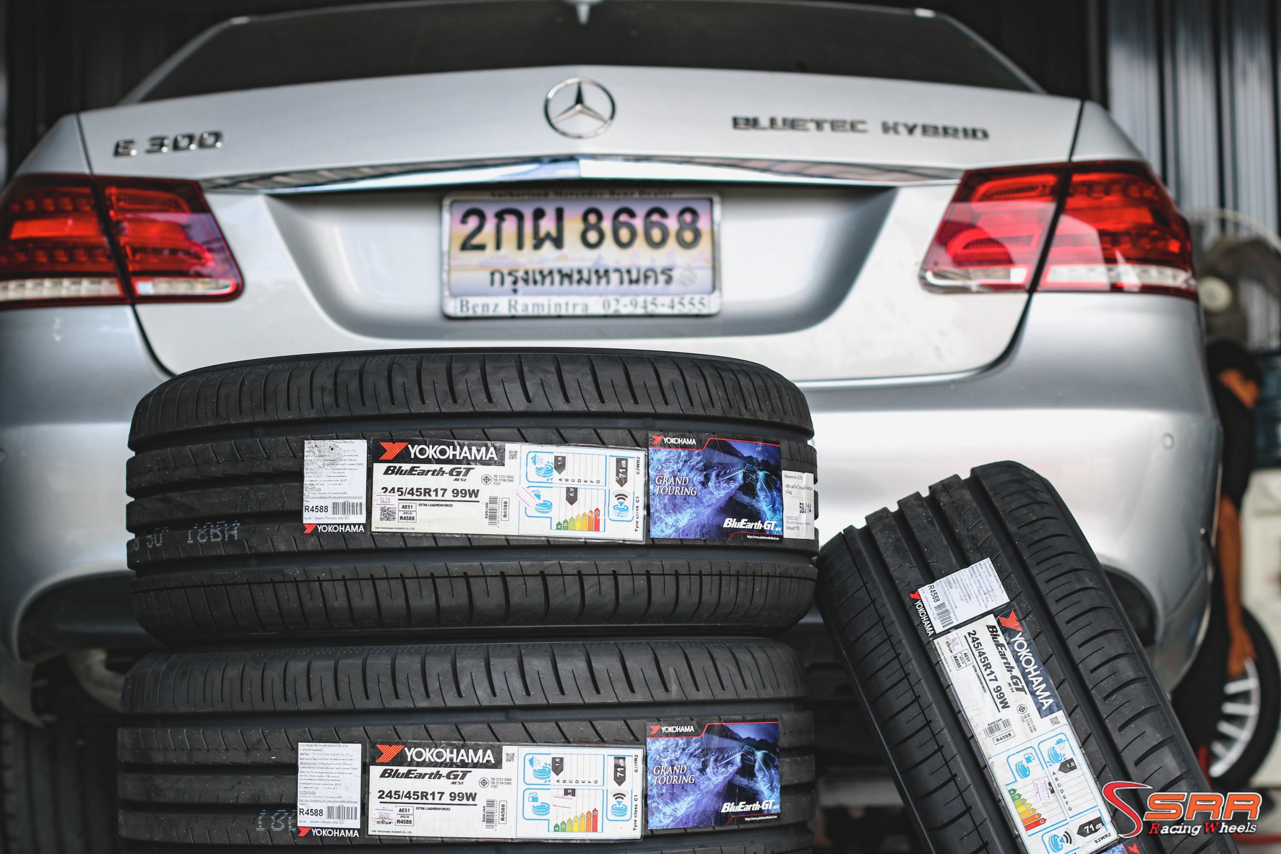 YOKOHAMA AE51 245/45R17 Y20