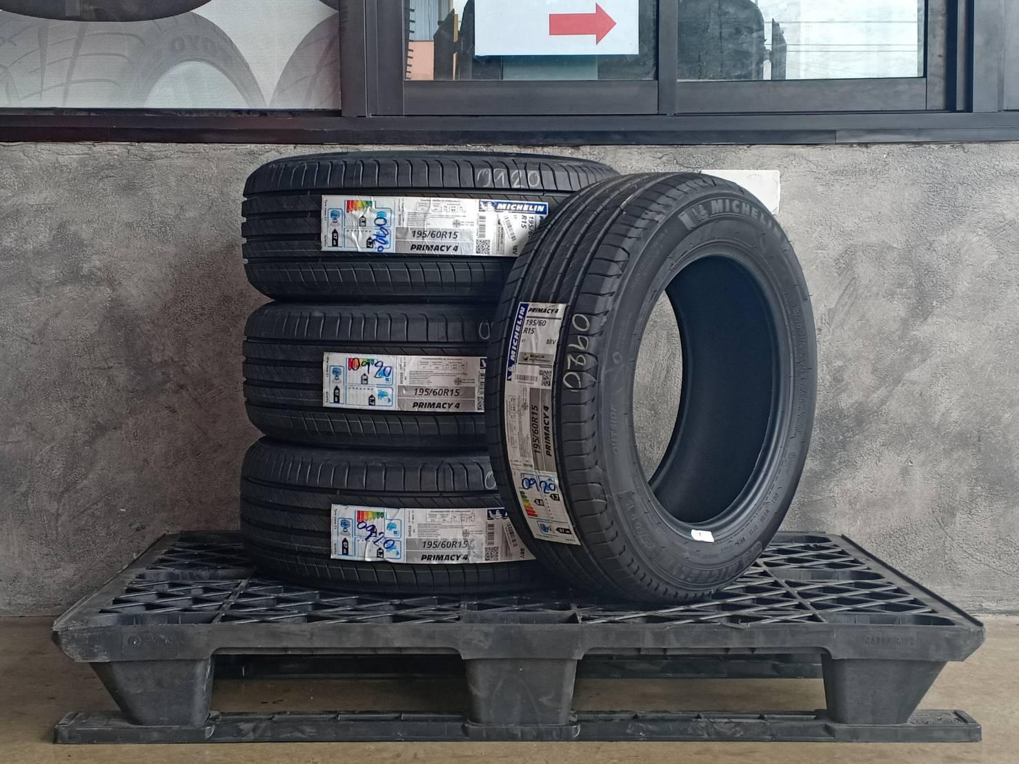 MICHELIN 195/60R15 PRIMACY 4ST 88V MADE IN THAILAND