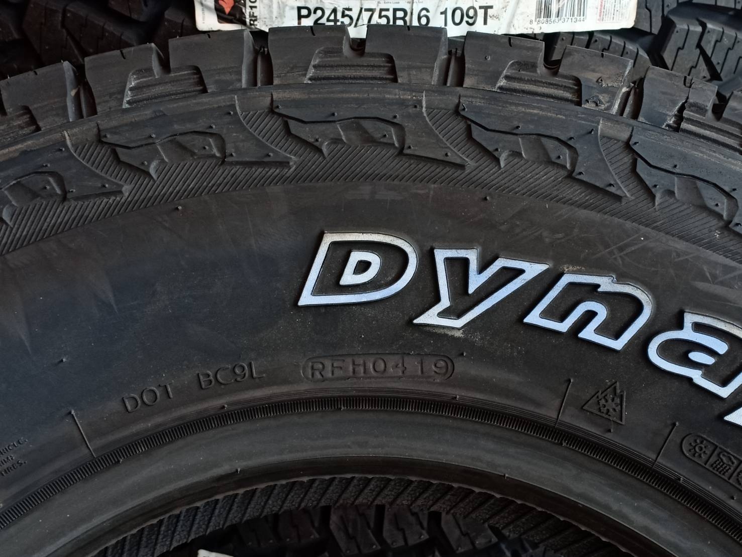 HANKOOK 245/75R16 DYNAPRO AT-Mต้องการส่วนลดราคาพิเศษ กรุณาสอบถาม