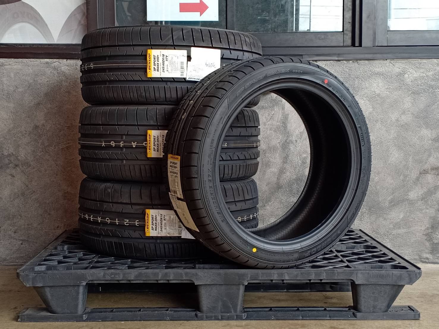 DUNLOP SP SPORT MAXX050PLUS 245/40ZR18