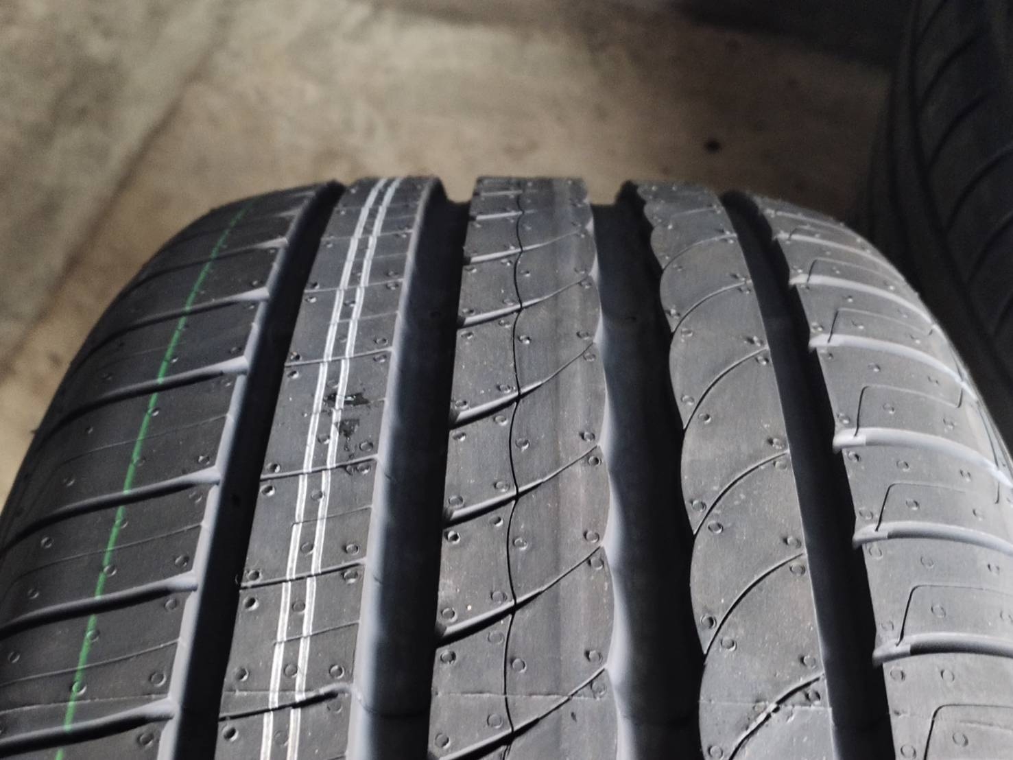 PIRELLI CINTURATO P1 235/50R18 97W CHINA