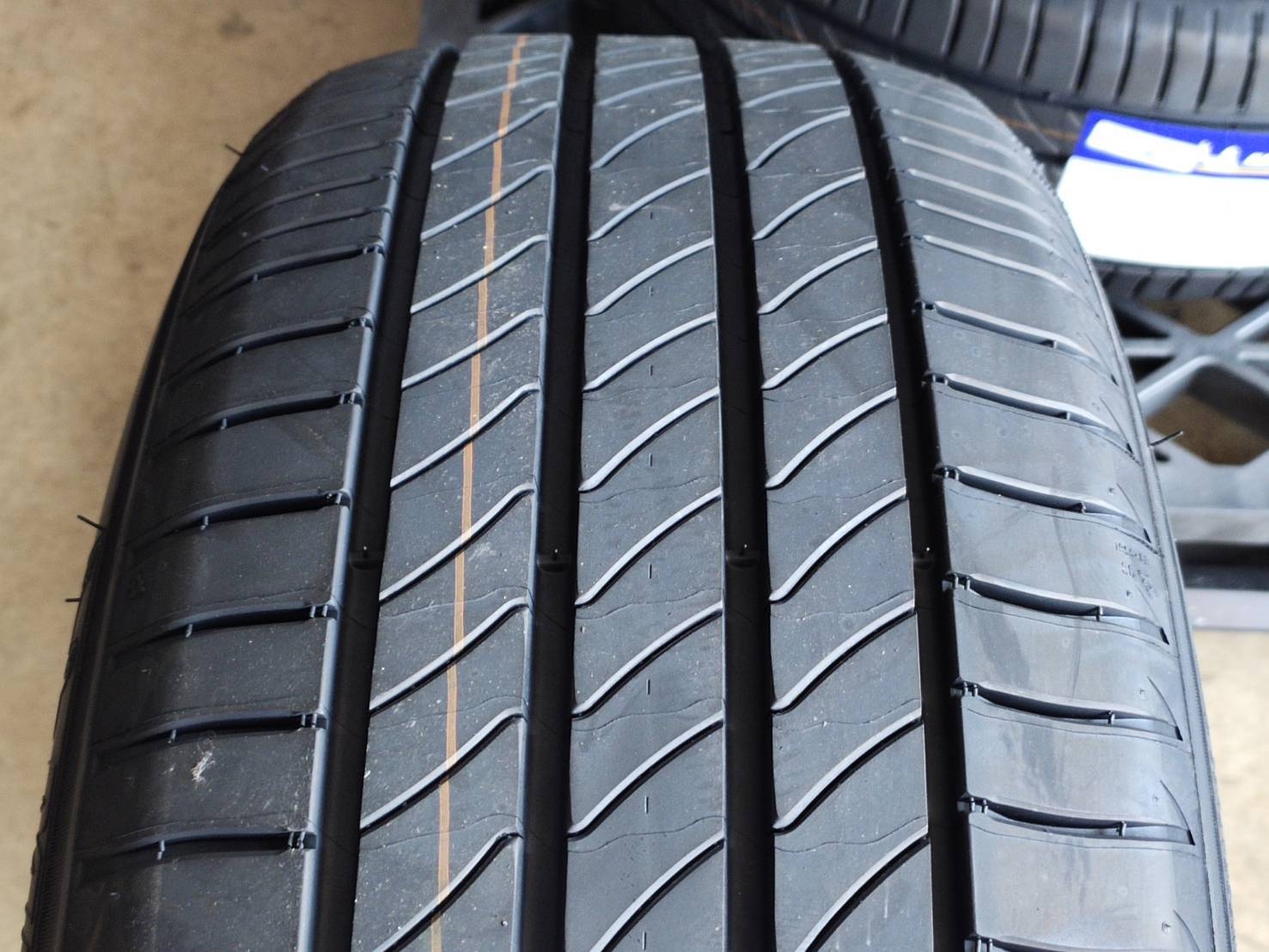MICHELIN PRIMACY3 ST 215/55R17 ปี20 ยางนุ่มเงียบขับสบาย