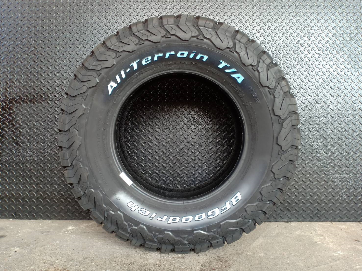 ยงเข้าใหม่ ลดราคา BF-GOODRICH KO-2 265/70R17 121/118S Y19