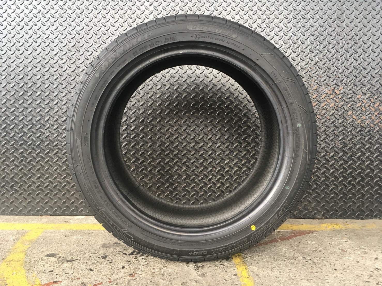 ยางมาใหม่ DUNLOP SPMAXX050 PLUS 215-50-17 >JP ปี18 เส้นละ 4250 ปกติ 6500