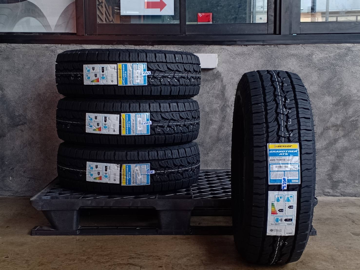 DUNLOP GRANDTREK AT5 225/70R15 ปี20