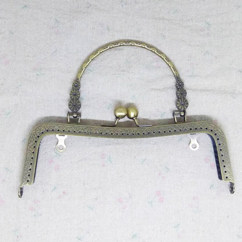 ปากกระเป๋าปิ๊กแป๊กแบบเย็บ ทรงเหลี่ยม 8นิ้ว เหลืองดำ