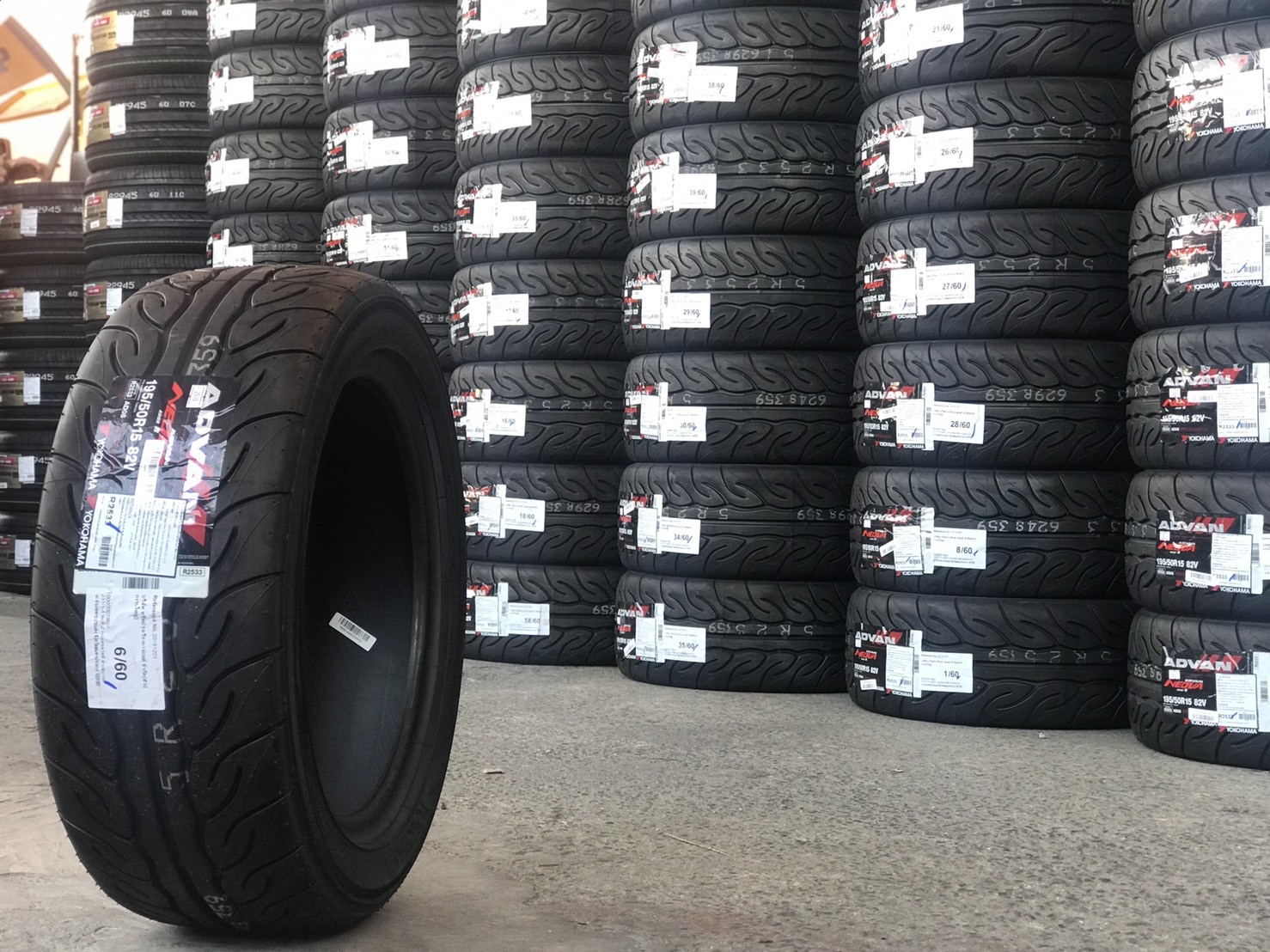YOKOHAMA AD08R ราคาถูก ทุกขนาด