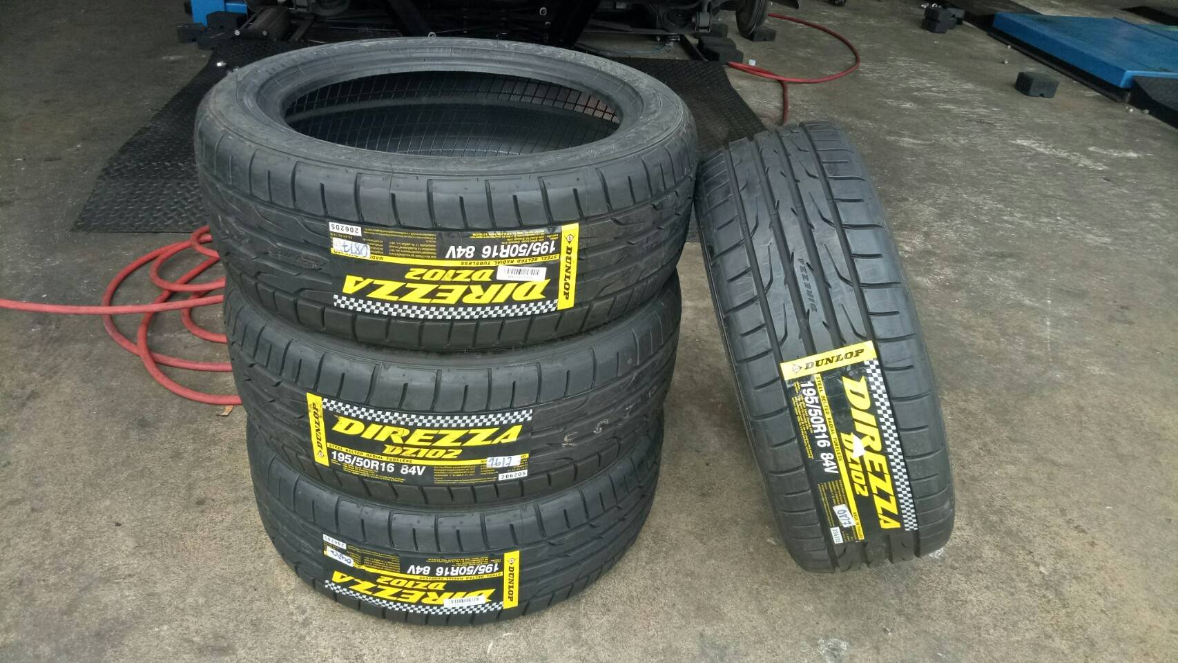 DUNLOP DZ102 195/50-16 ซื้อ2แถม2