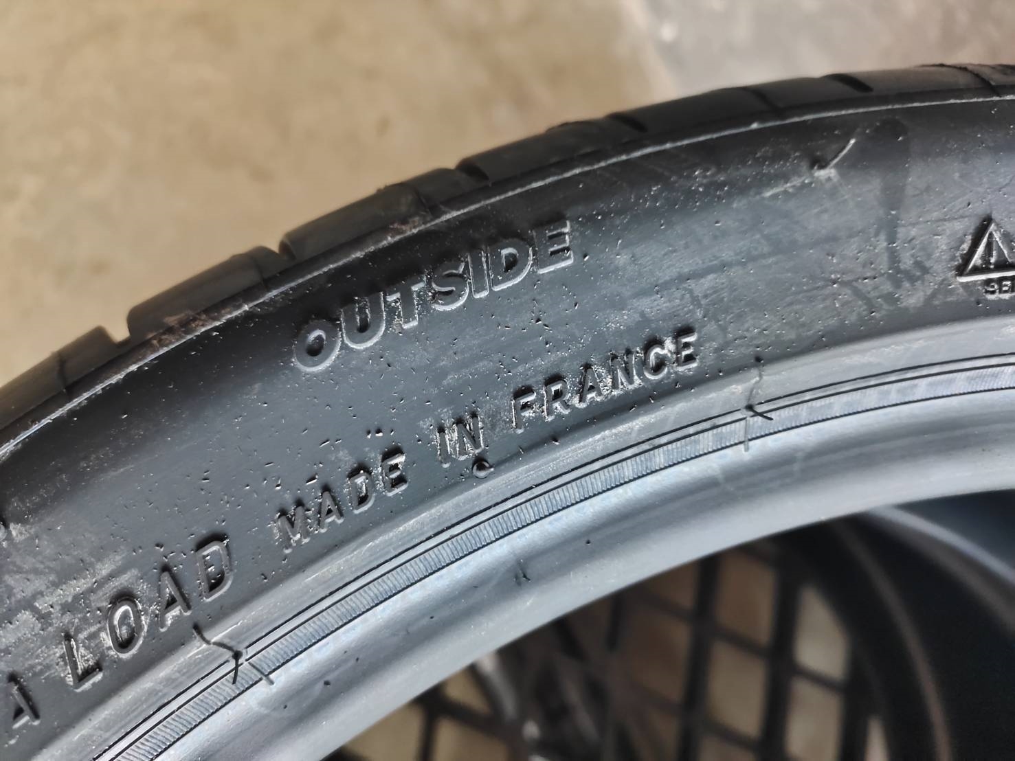 MICHELIN PILOTSPORT 4 S 255/35ZR19 96Y TW:300