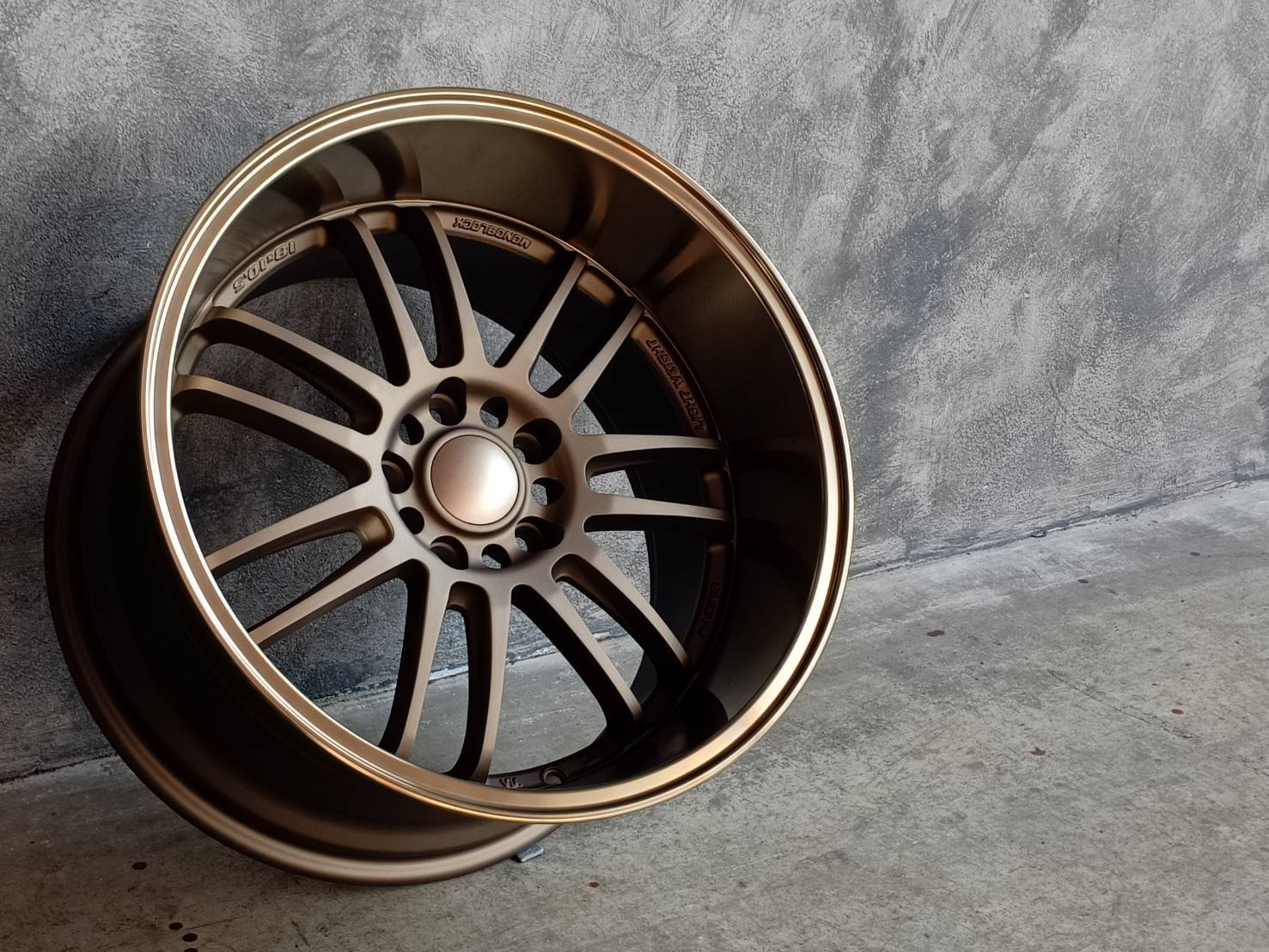ล้อแม็ก ZRE 18X9.5 / 10.5 5X114.3 ET+15 BZ