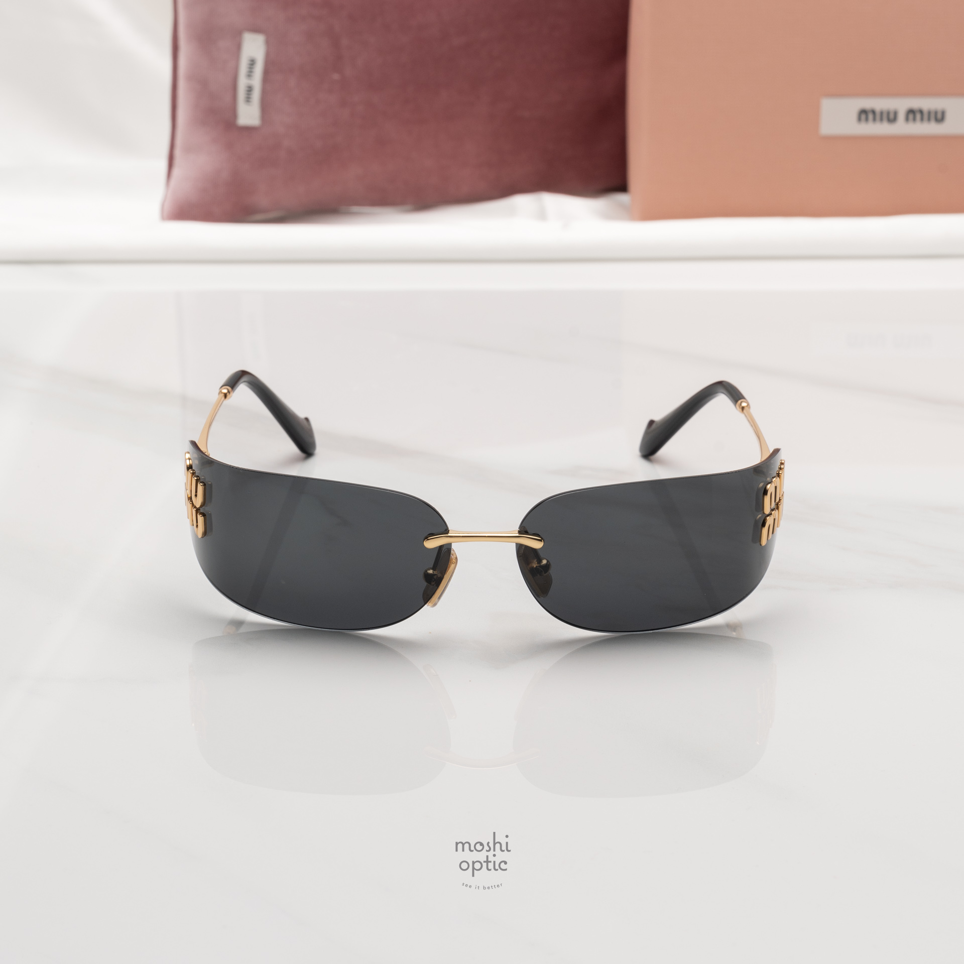 แว่นกันแดด Miu Miu MUA51S 5AK5S0 สำเนา