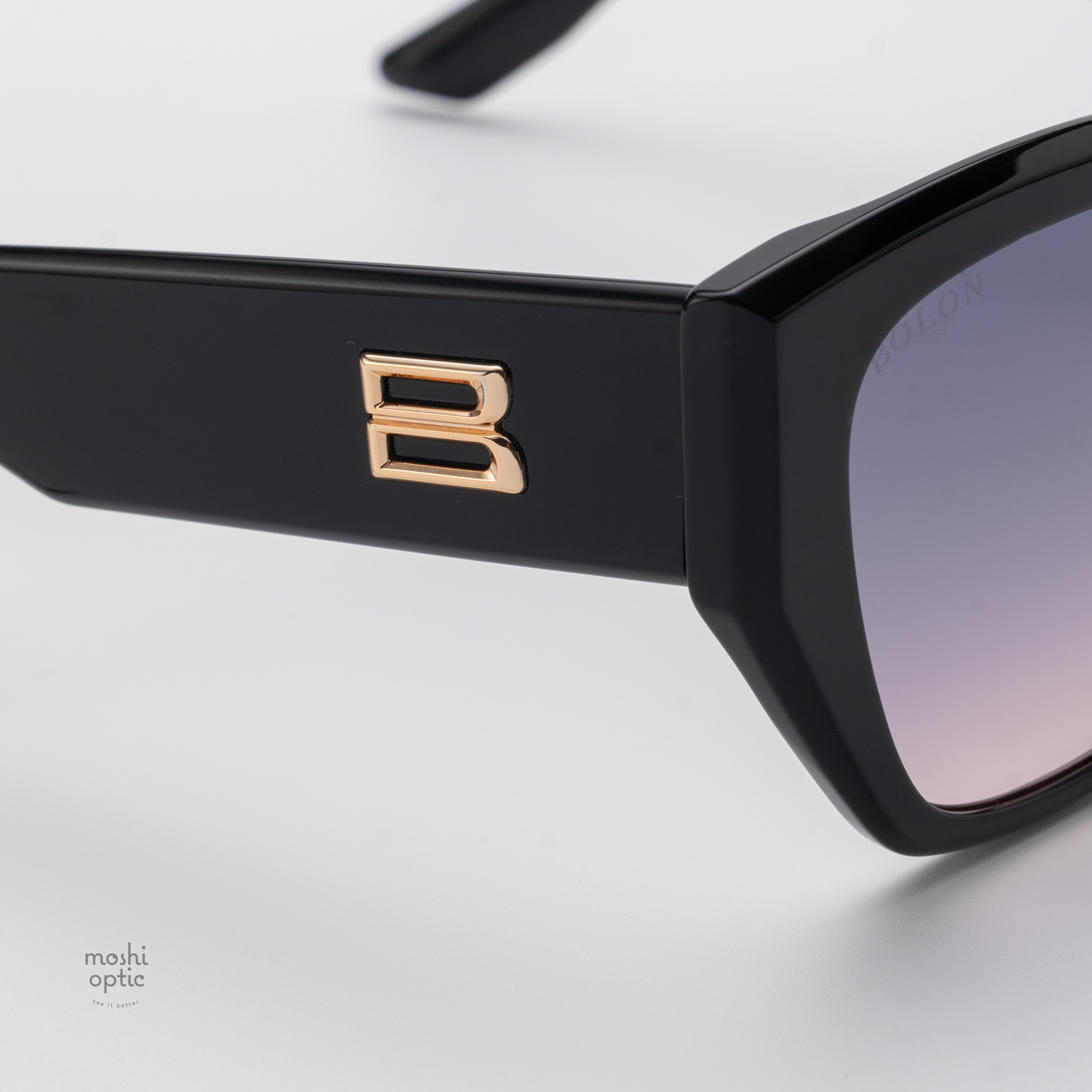 แว่นกันแดด BOLON รุ่น BL3209 Petra A13 Shiny Black